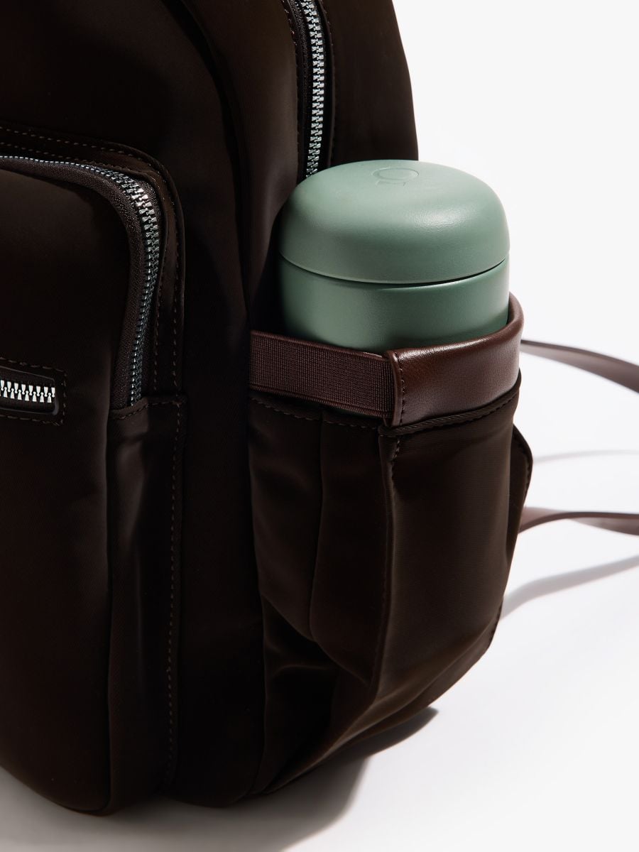 Duży plecak z brelokiem