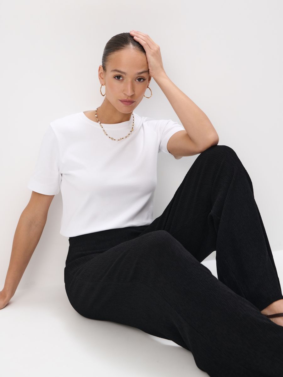 Spodnie z szeroką nogawką