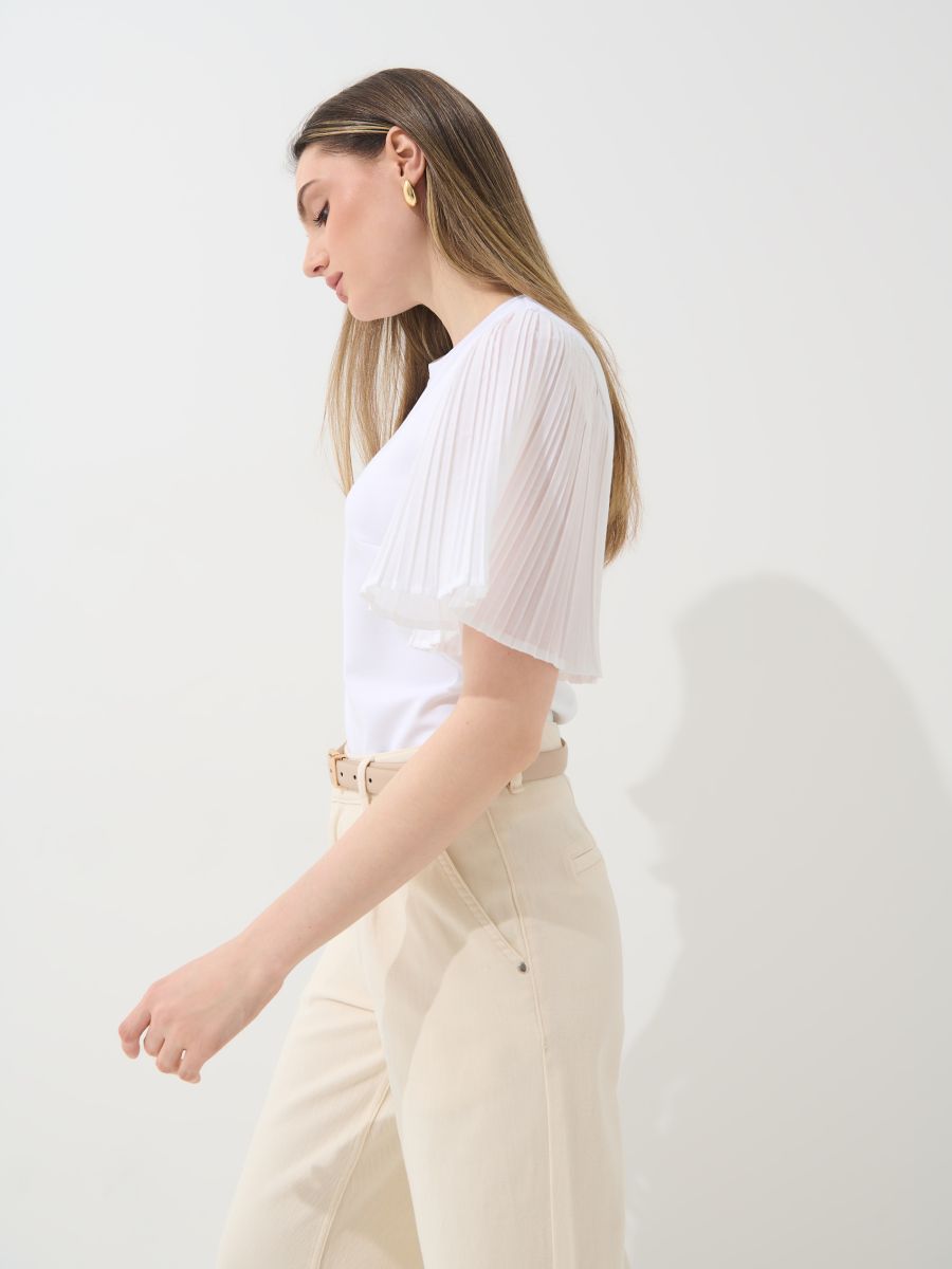 Różowa bluzka z krótkim rękawem