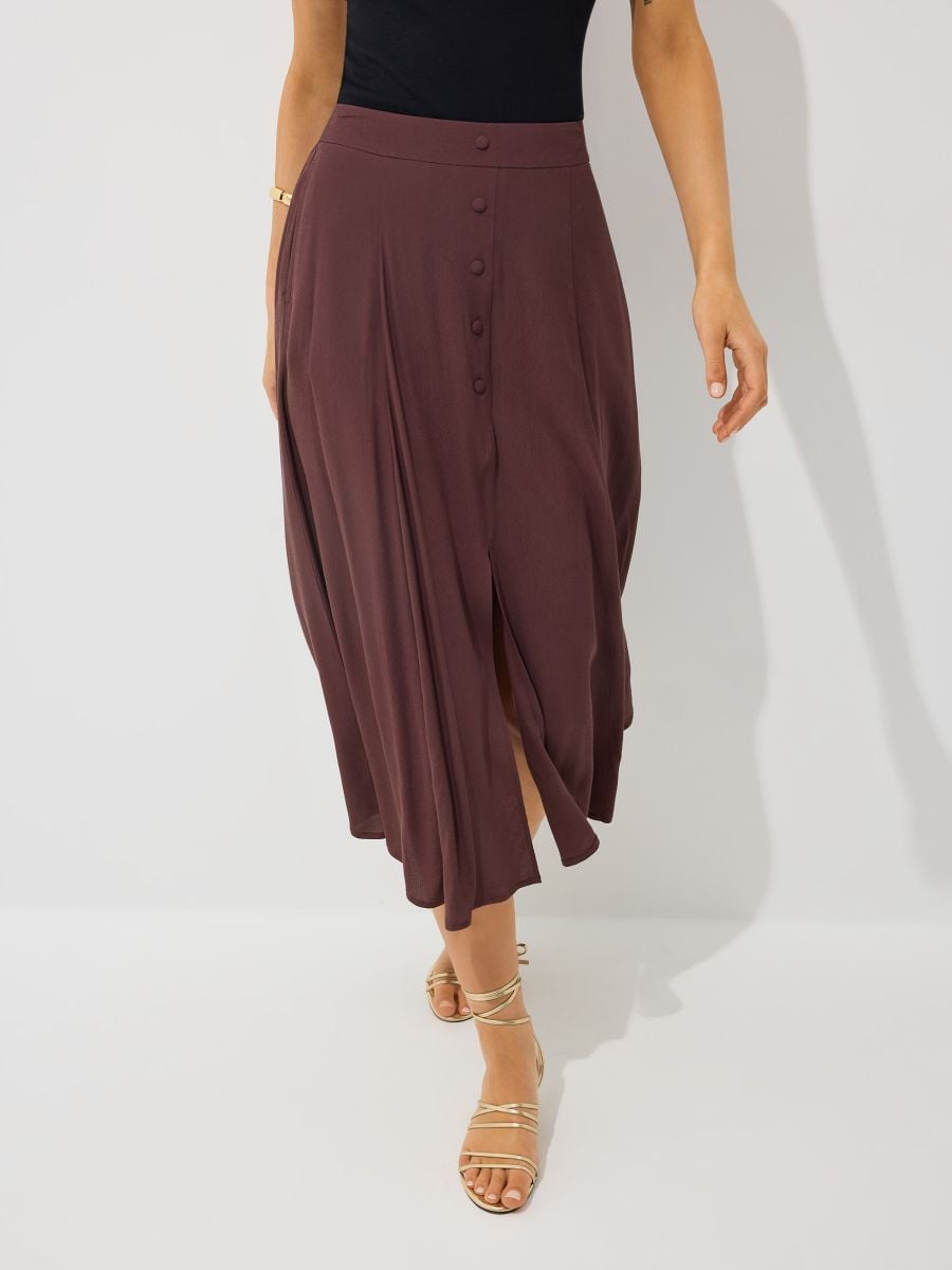Czekoladowa spódnica midi z guzikami