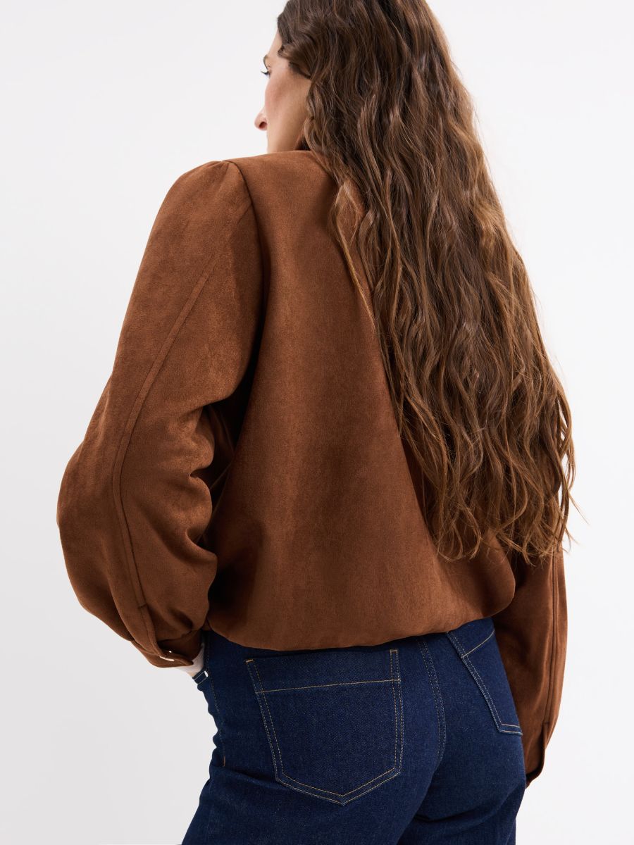 Brązowa kurtka typu biker