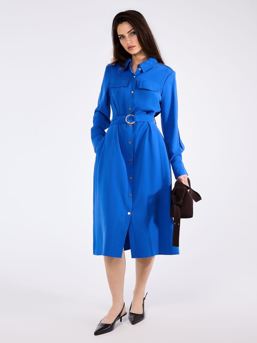 Koszulowa kobaltowa sukienka midi