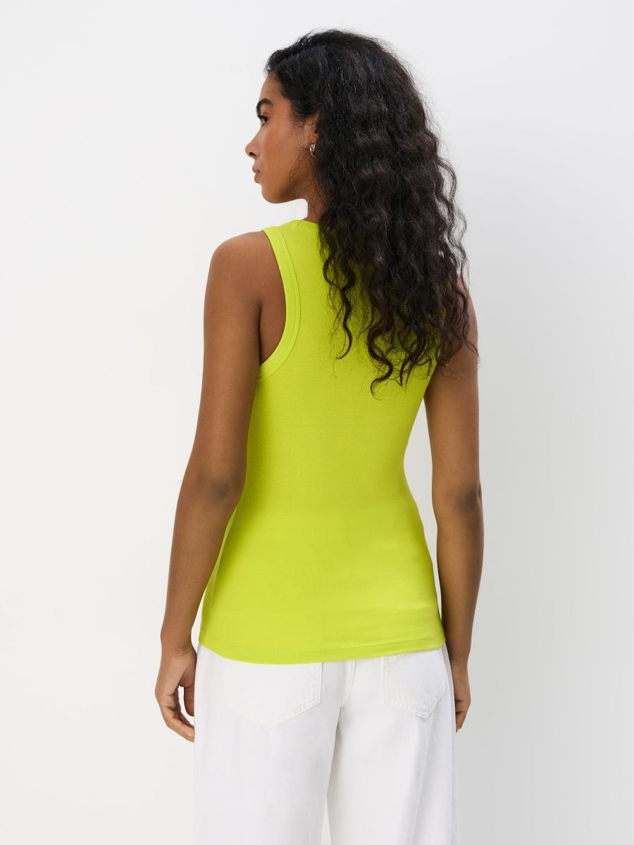 Biały dopasowany top