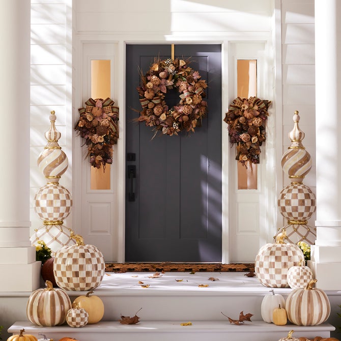 Mocha Check Outdoor Trophy Topiary