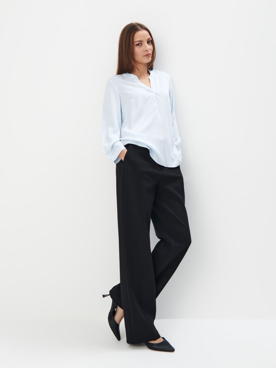 Błękitna bluzka z wiskozy