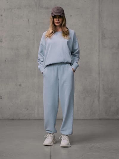 Błękitne spodnie dresowe