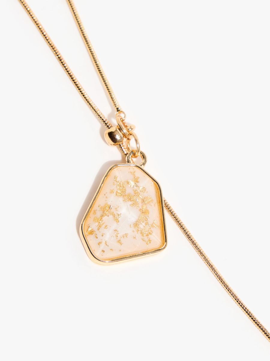 Naszyjnik z zawieszką