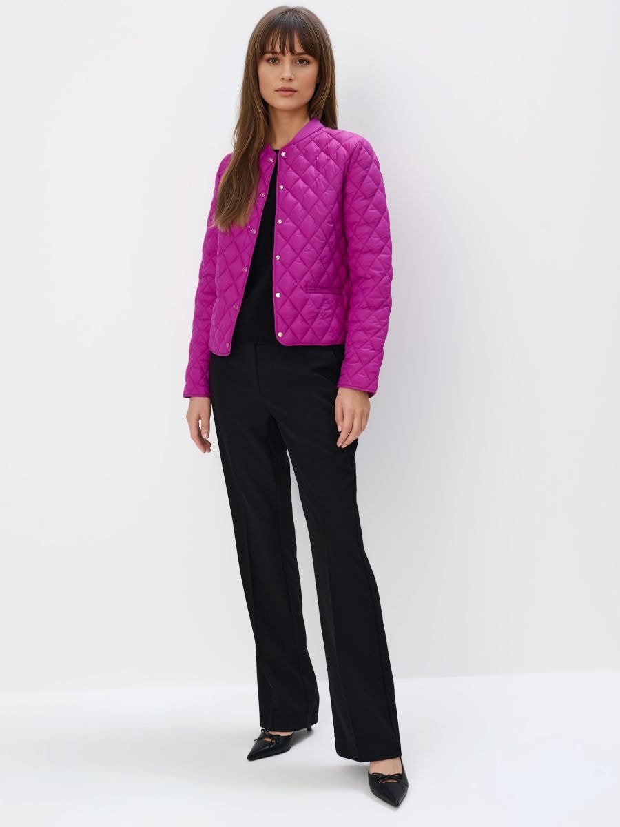 Pikowana granatowa kurtka przejściowa