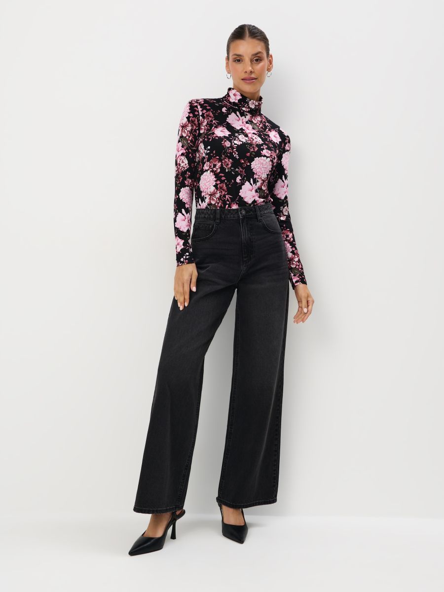 Kwiatowa bluzka z wiskozy