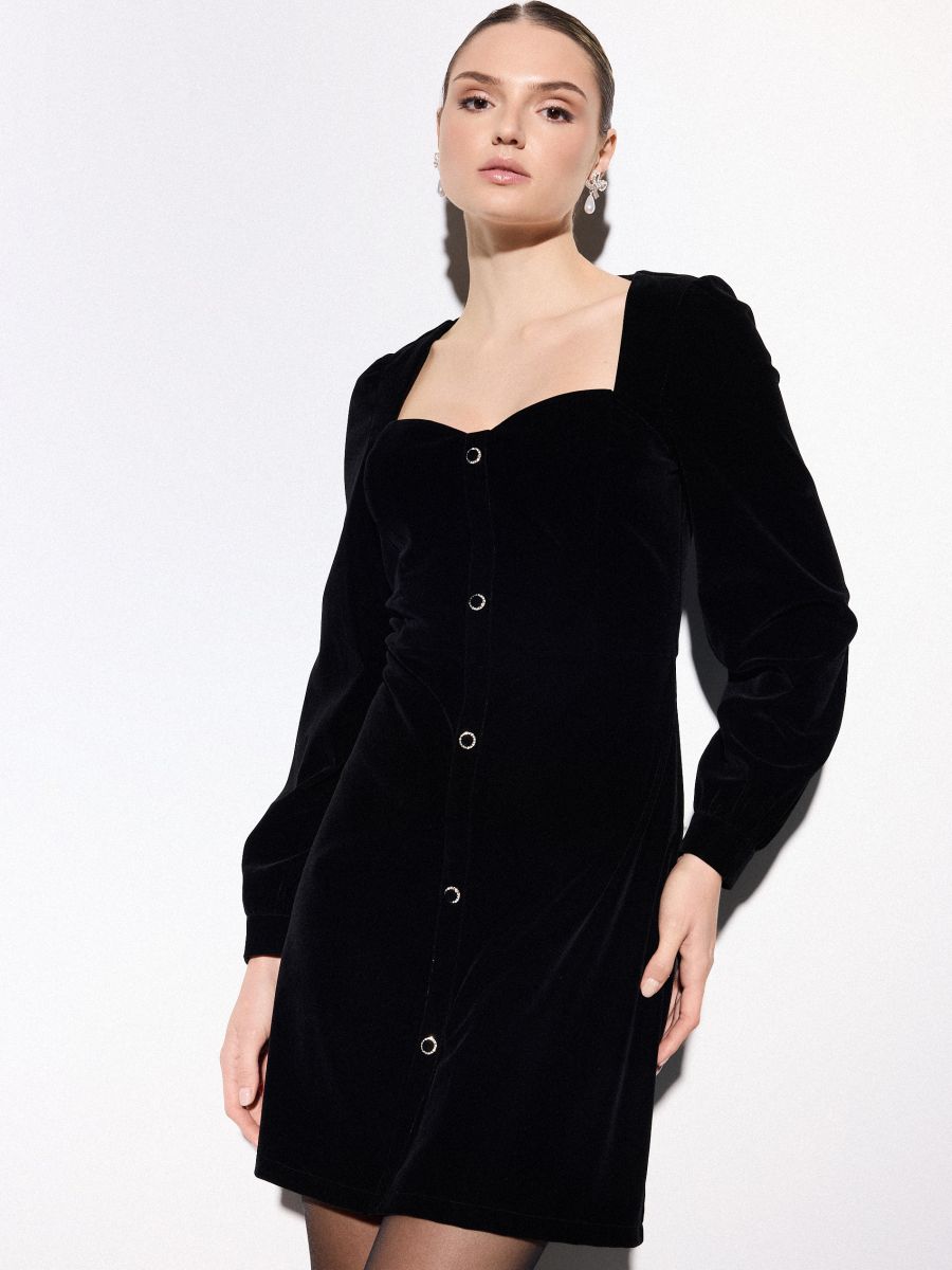 Welurowa czarna sukienka mini