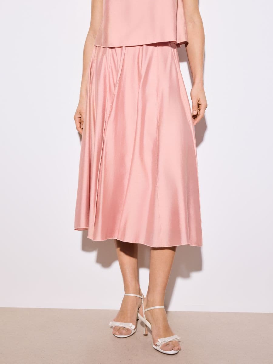 Różowa spódnica midi