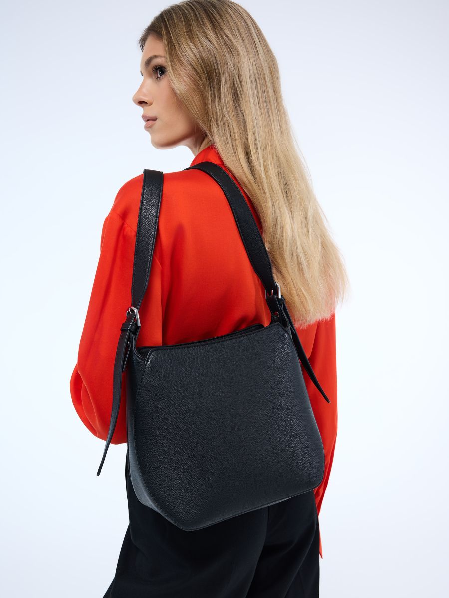 Torebka z paskiem na ramię