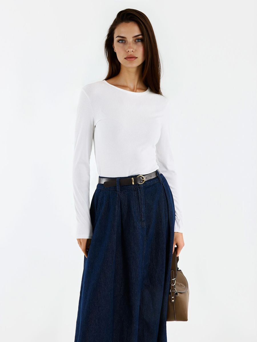 Dopasowana biała bluzka