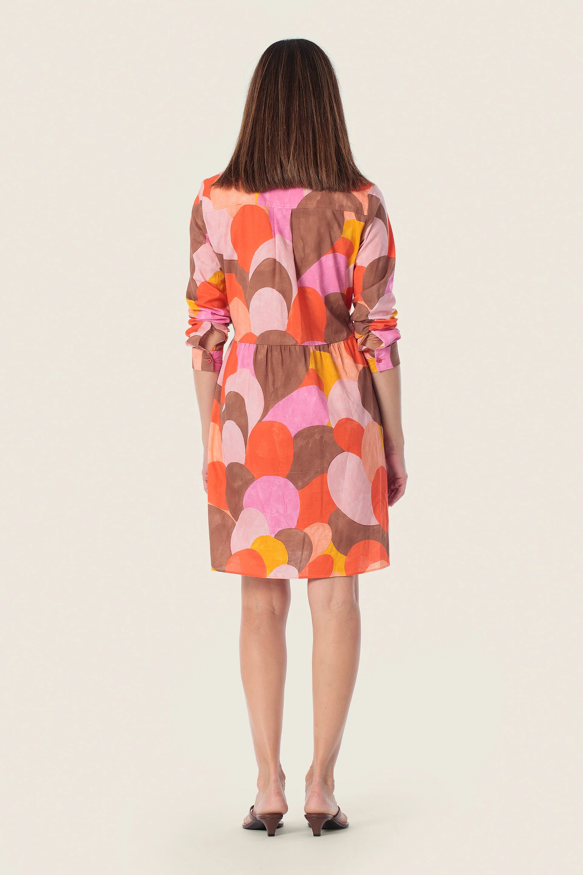 Hemdblusenkleid aus bedruckter Baumwolle mit geometrischem Muster