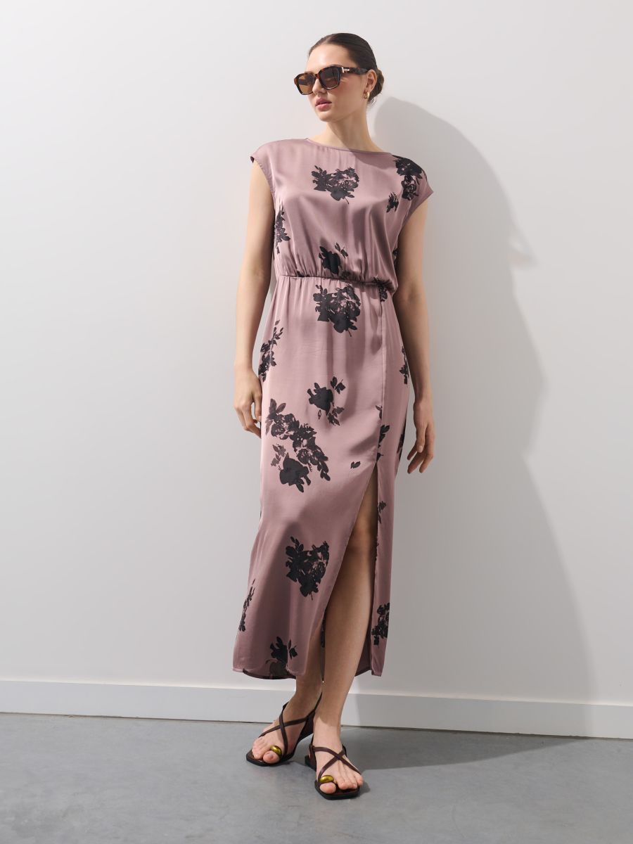 Biała sukienka maxi z wiskozy