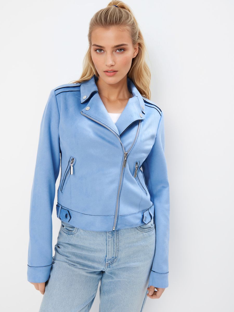 Czarna kurtka ramoneska