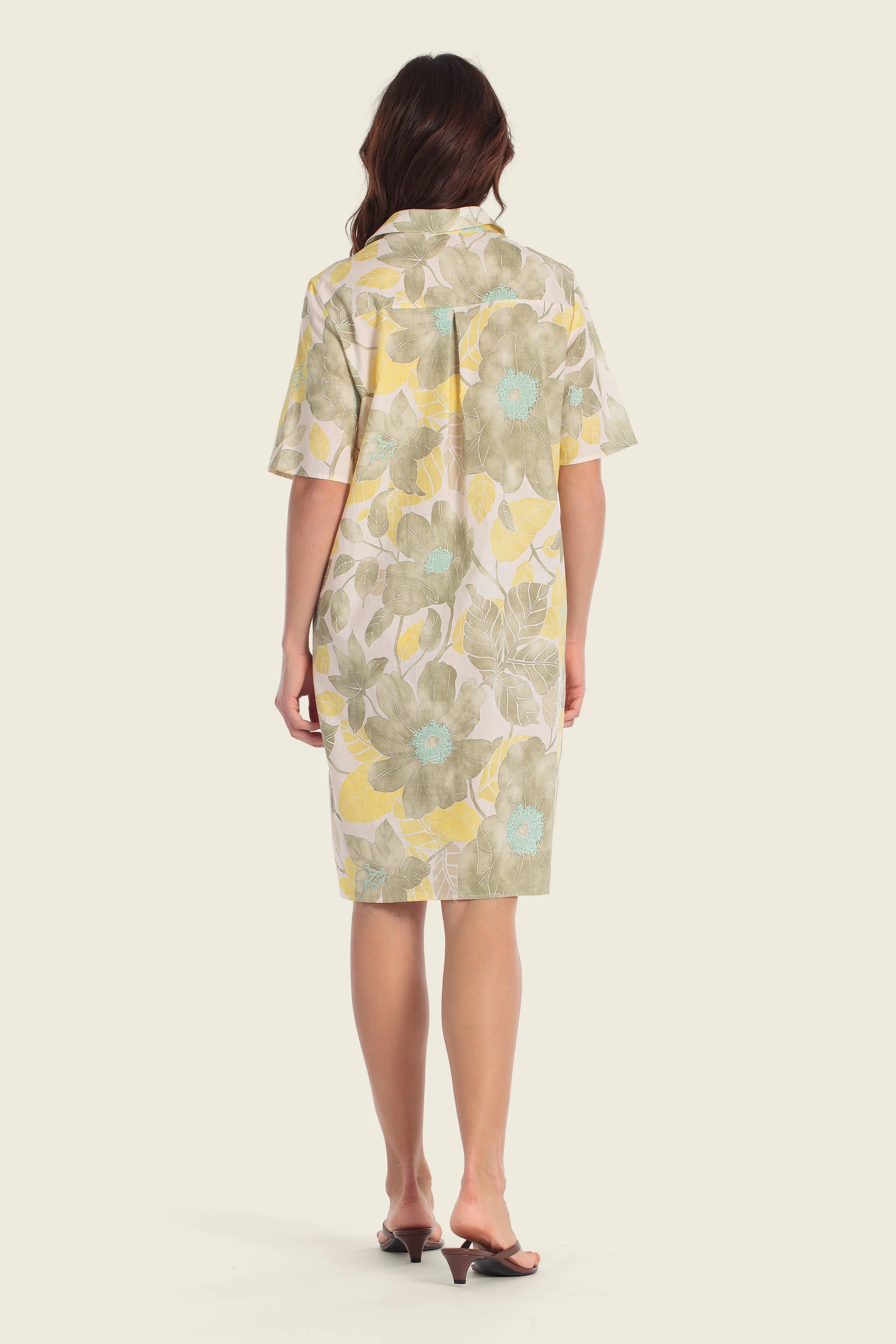 Polo-Kleid aus bedruckter Baumwolle mit Blumenmuster