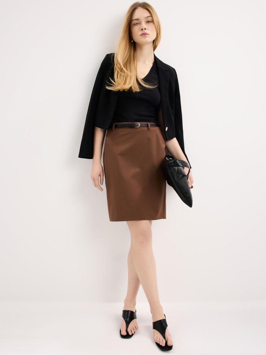 Spódnica midi z paskiem