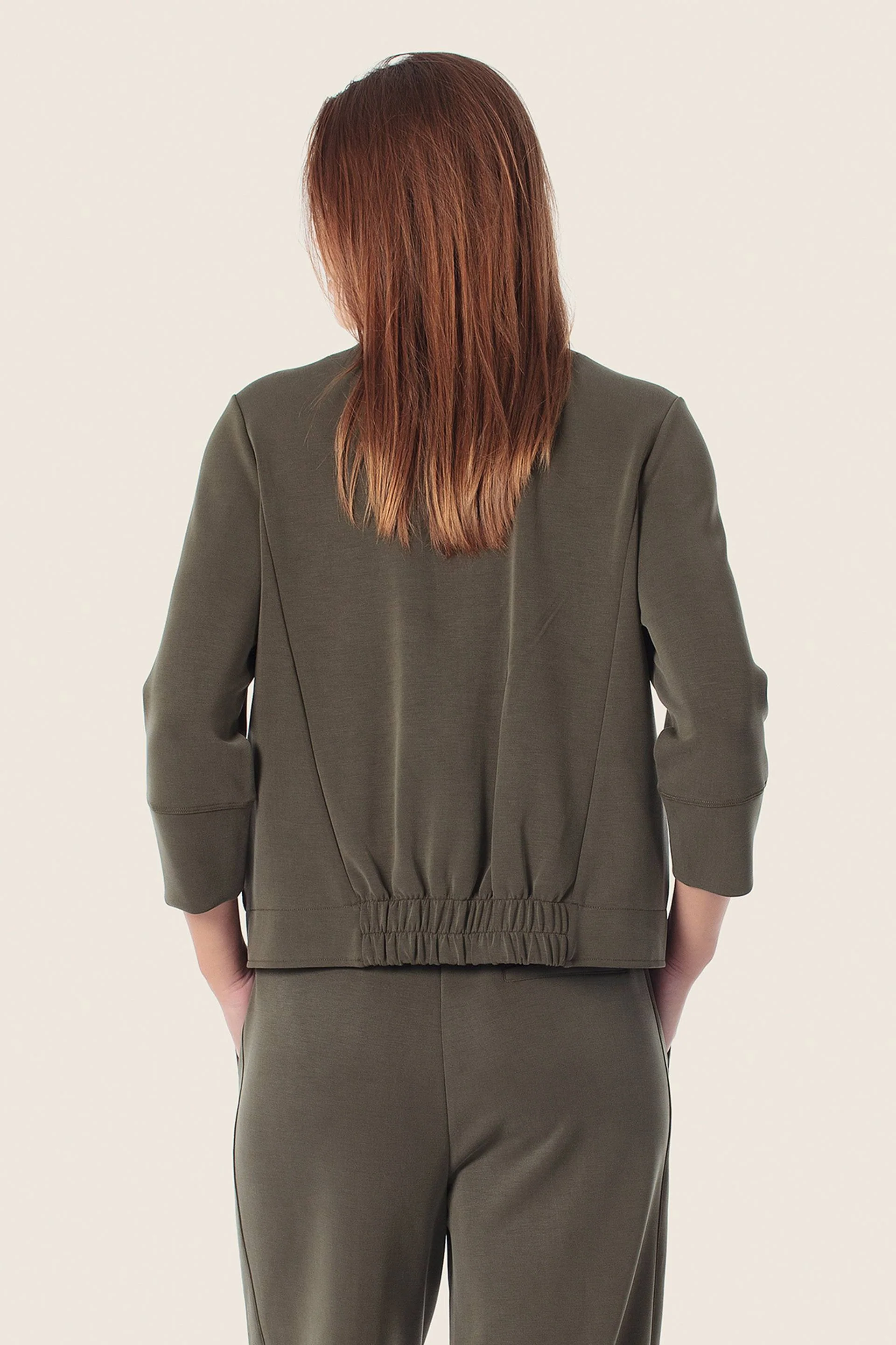 Moderne Jacke mit Reißverschluss