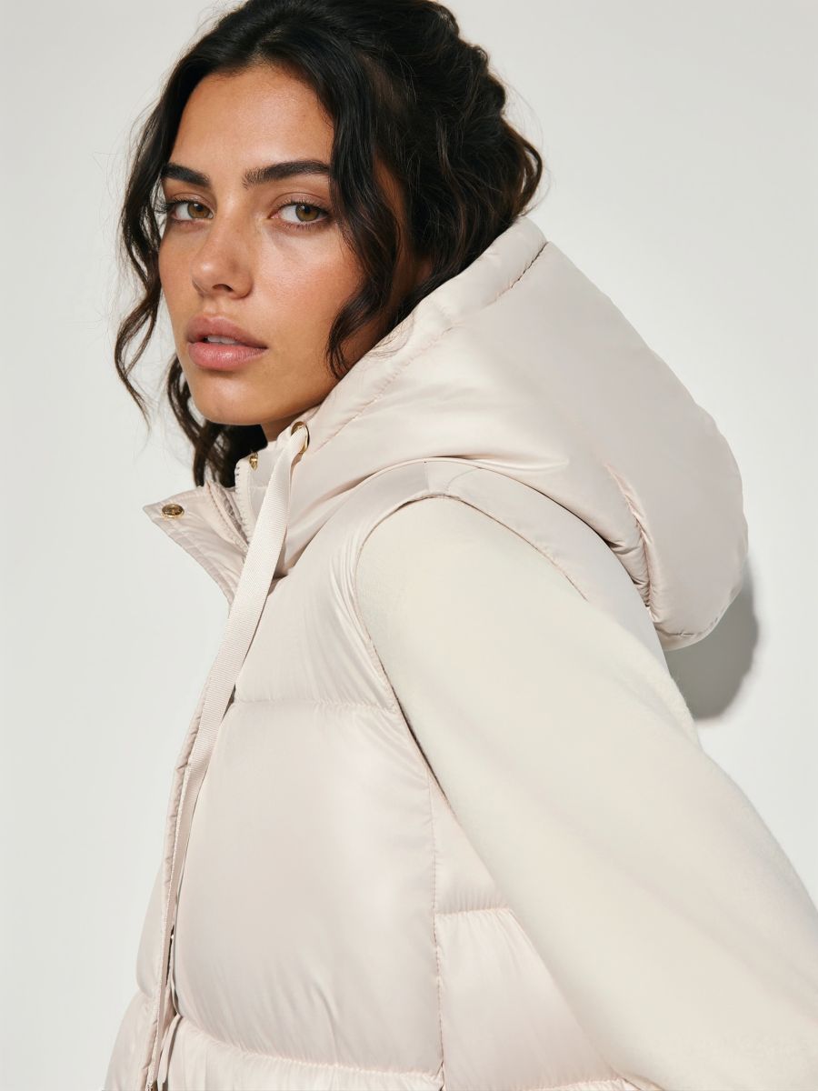 Pikowana kremowa kamizelka