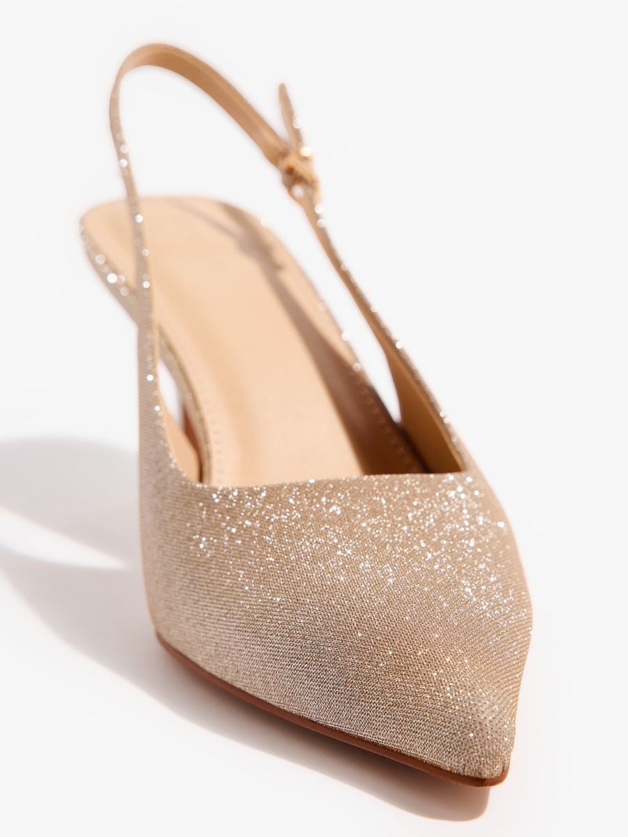 Czółenka na obcasie