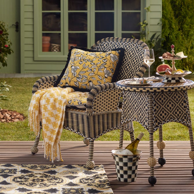 Queen Bee Courtyard Outdoor Accent Chair