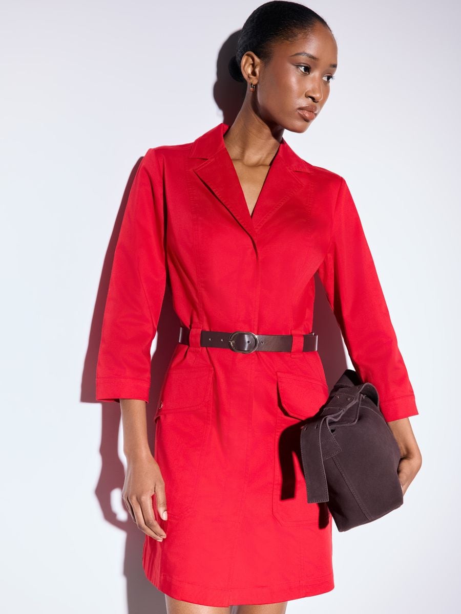 Czarna sukienka mini z paskiem