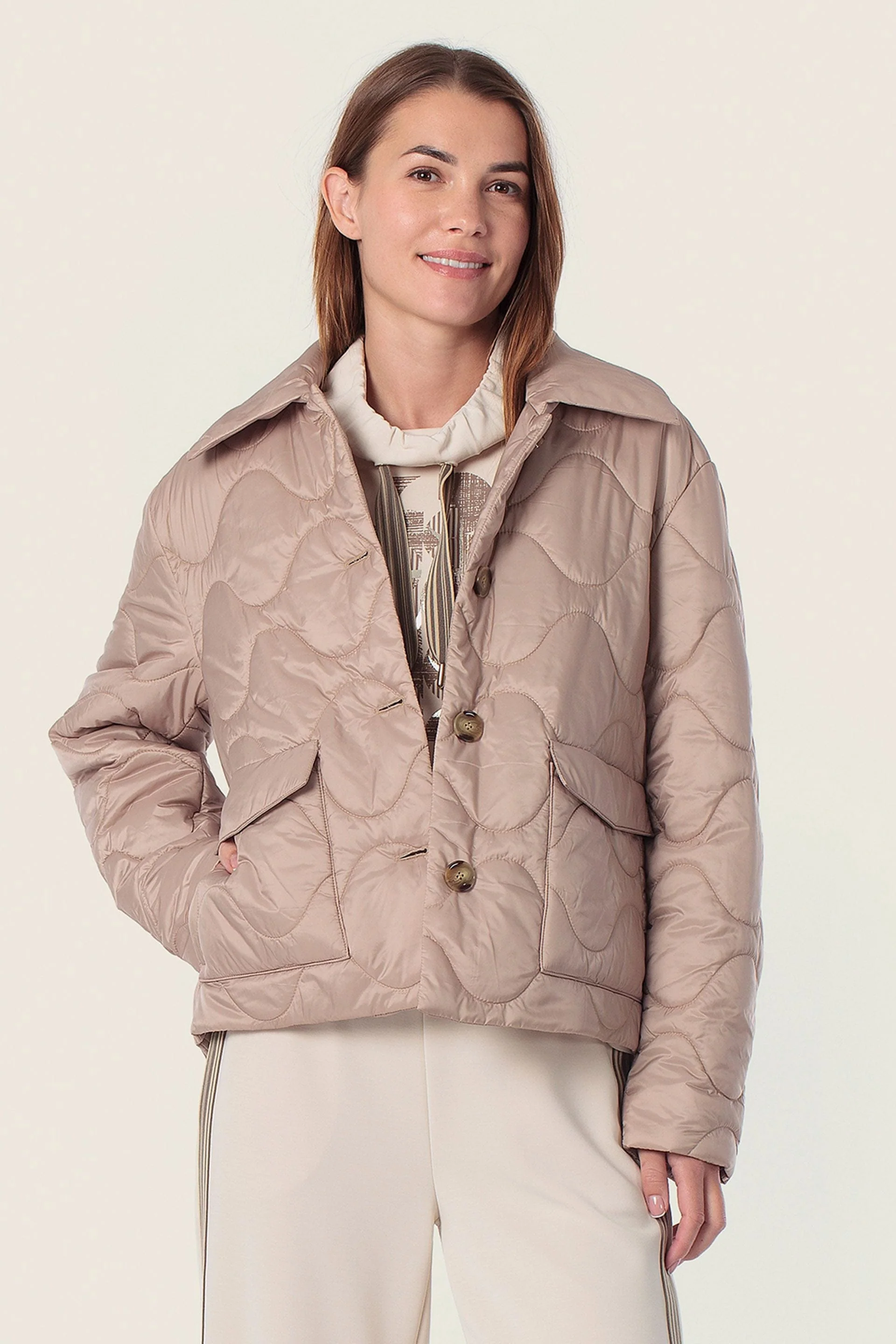 Übergangsjacke mit Wellensteppmuster