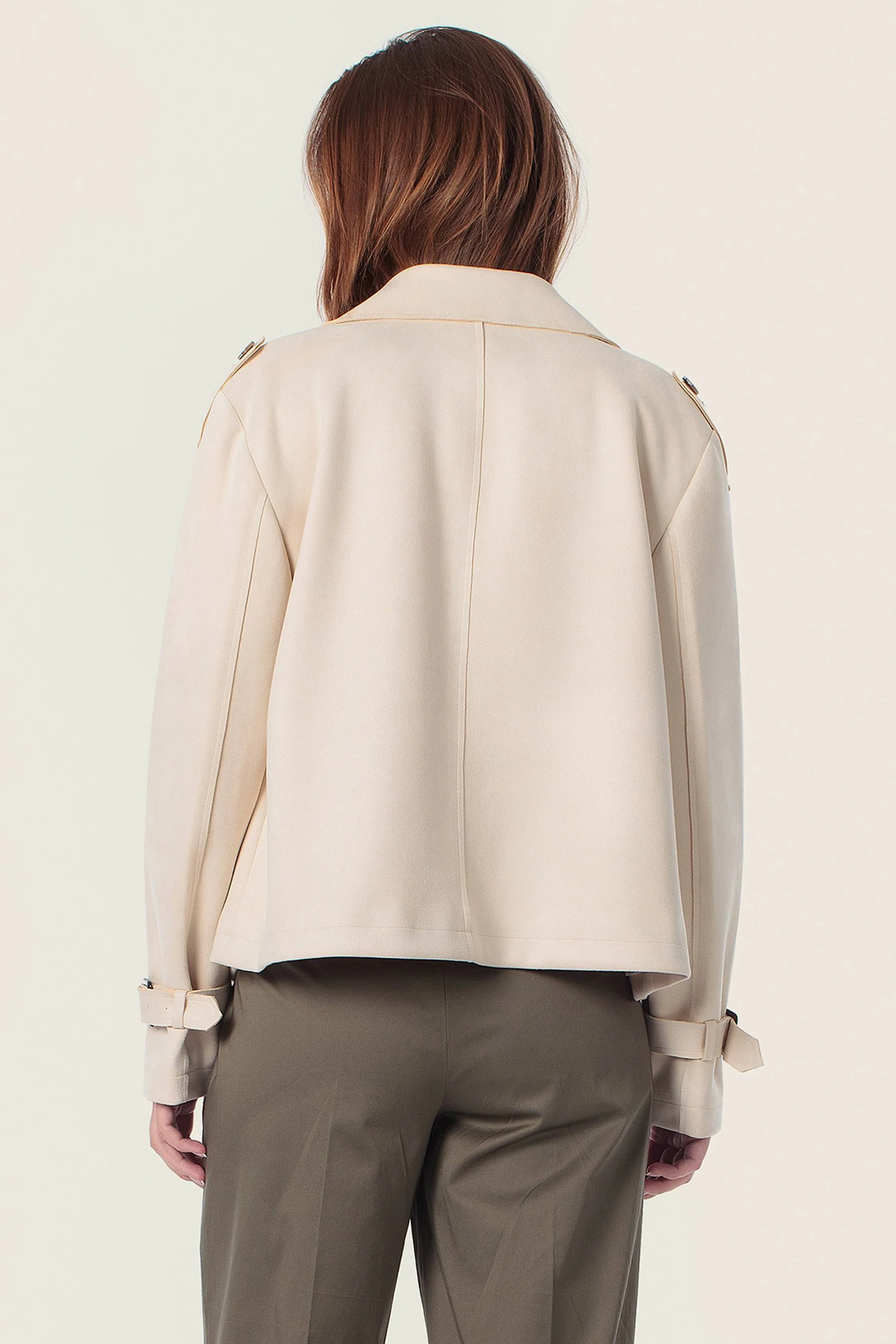 Modischer Trenchcoat kurz
