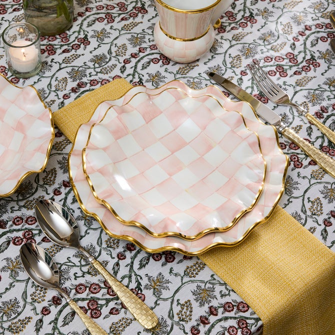 Rosy Check Ceramic Fluted Dinner Plate