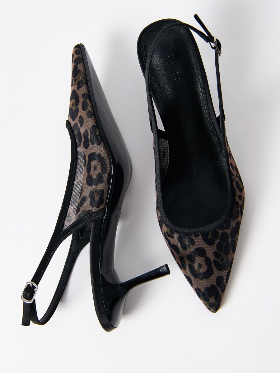 Czółenka na obcasie