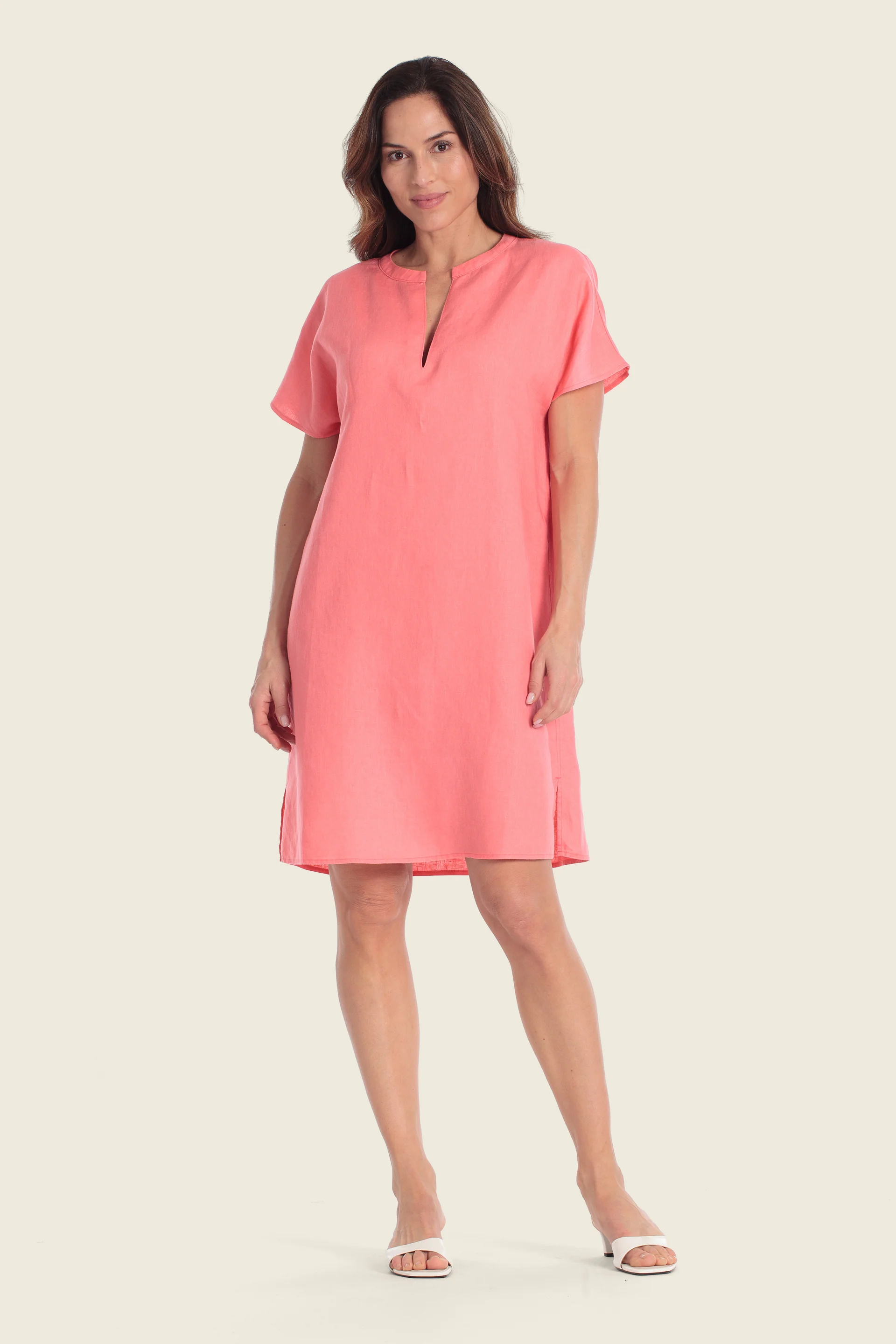 Leinenkleid mit V-Ausschnitt