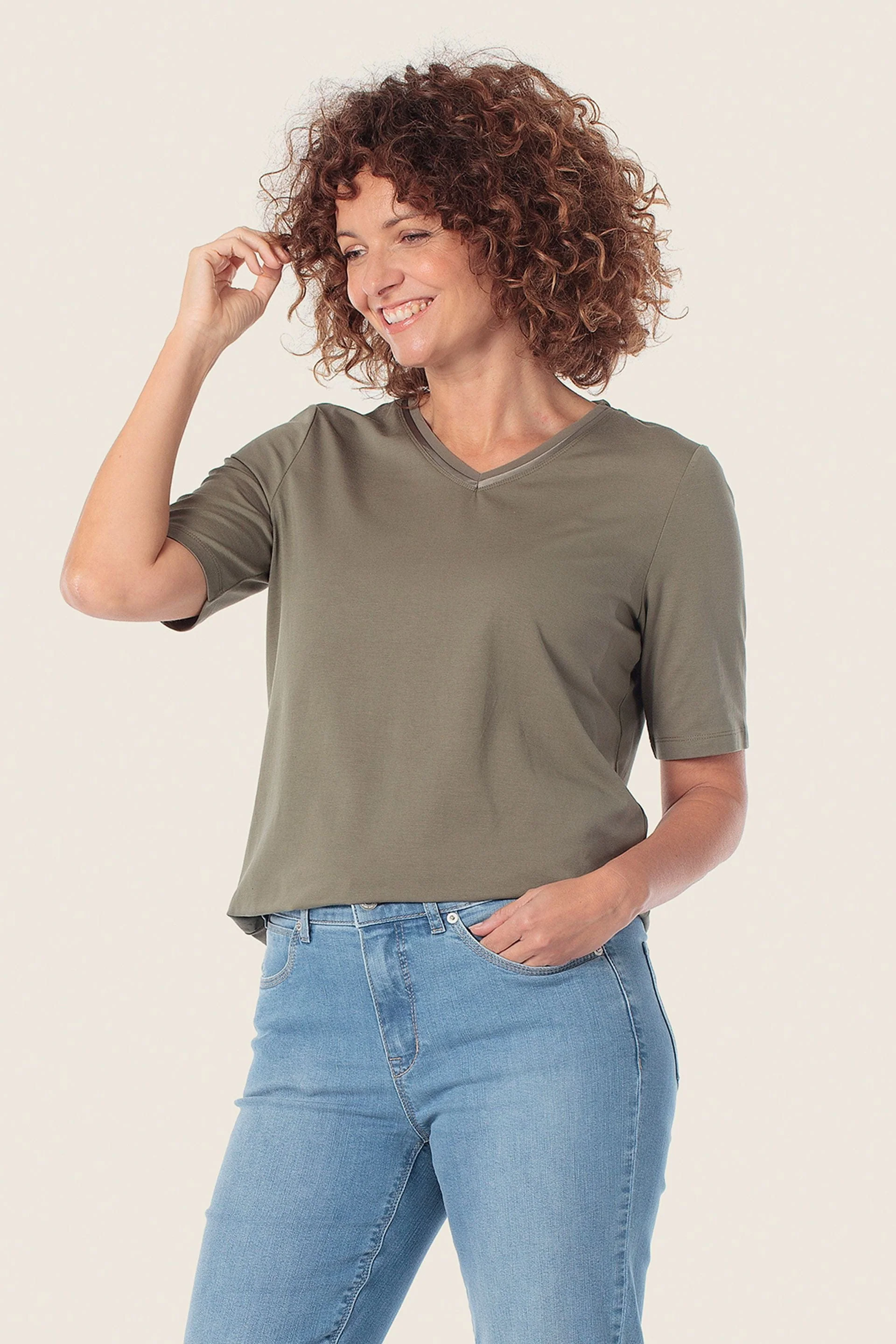 Weiches T-Shirt mit V-Ausschnitt