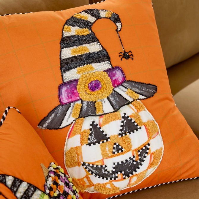 Jack O' Lantern in Hat Throw Pillow