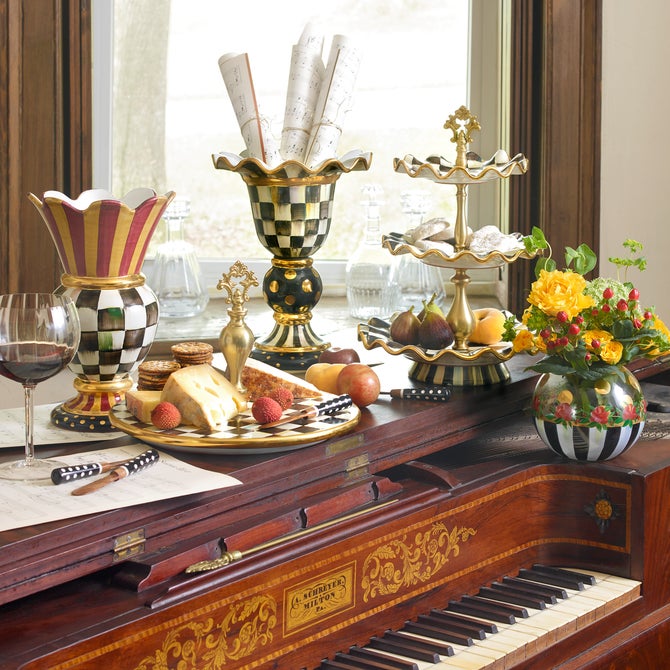 Courtly Check Ceramic Three Tier Sweet Stand