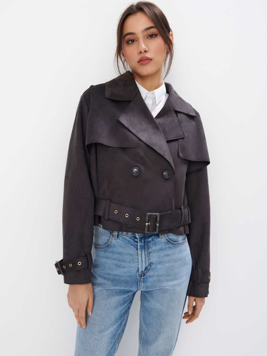 Krótki kremowy trencz