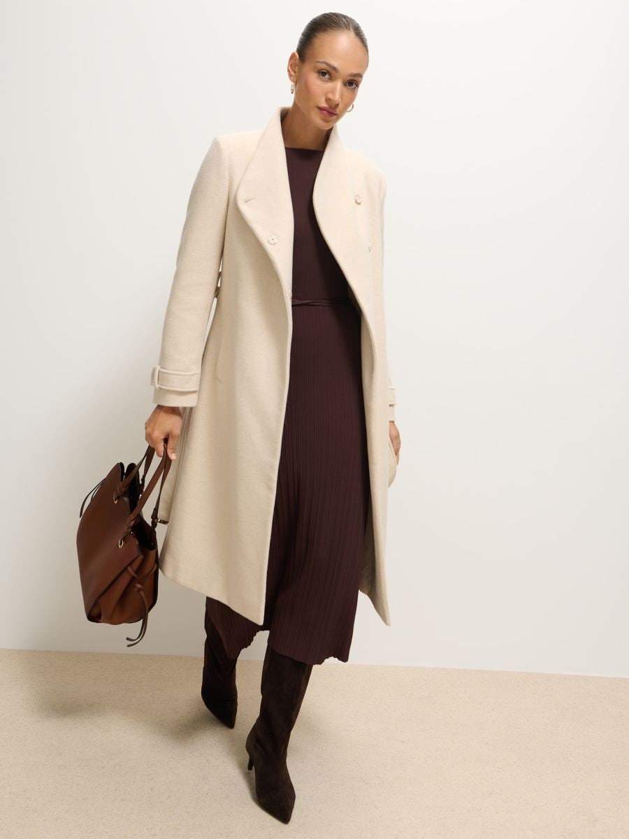 Kremowy płaszcz z wełną