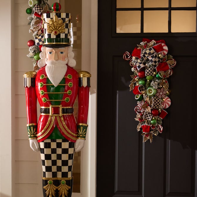 Classic Courtly Trophy Nutcracker