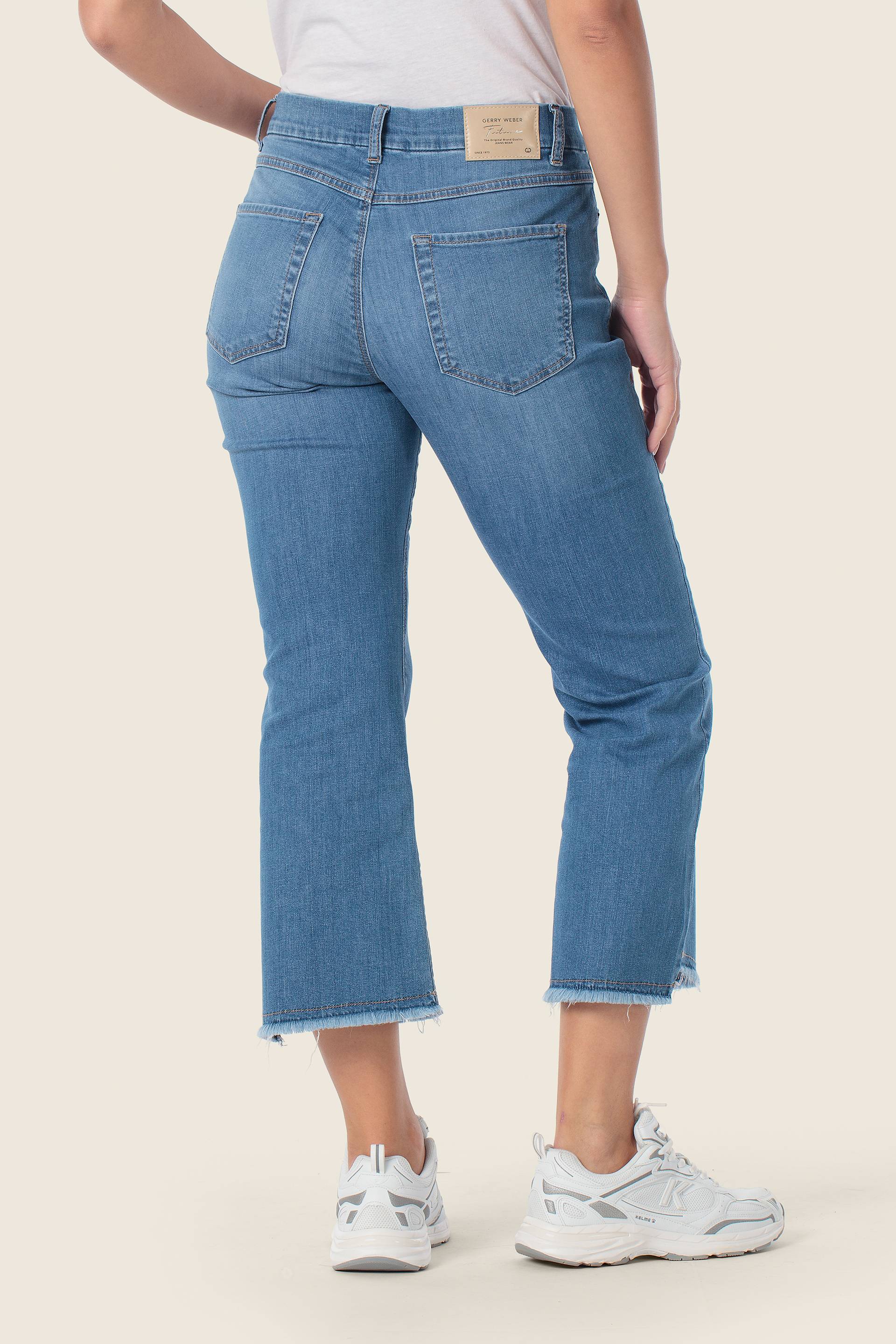 Wide-Leg Jeans mit ausgefranstem Saum