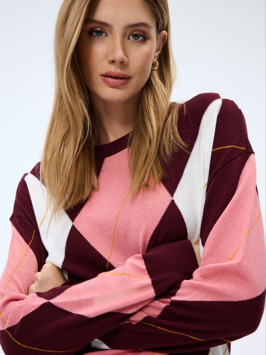 Sweter z domieszką wełny