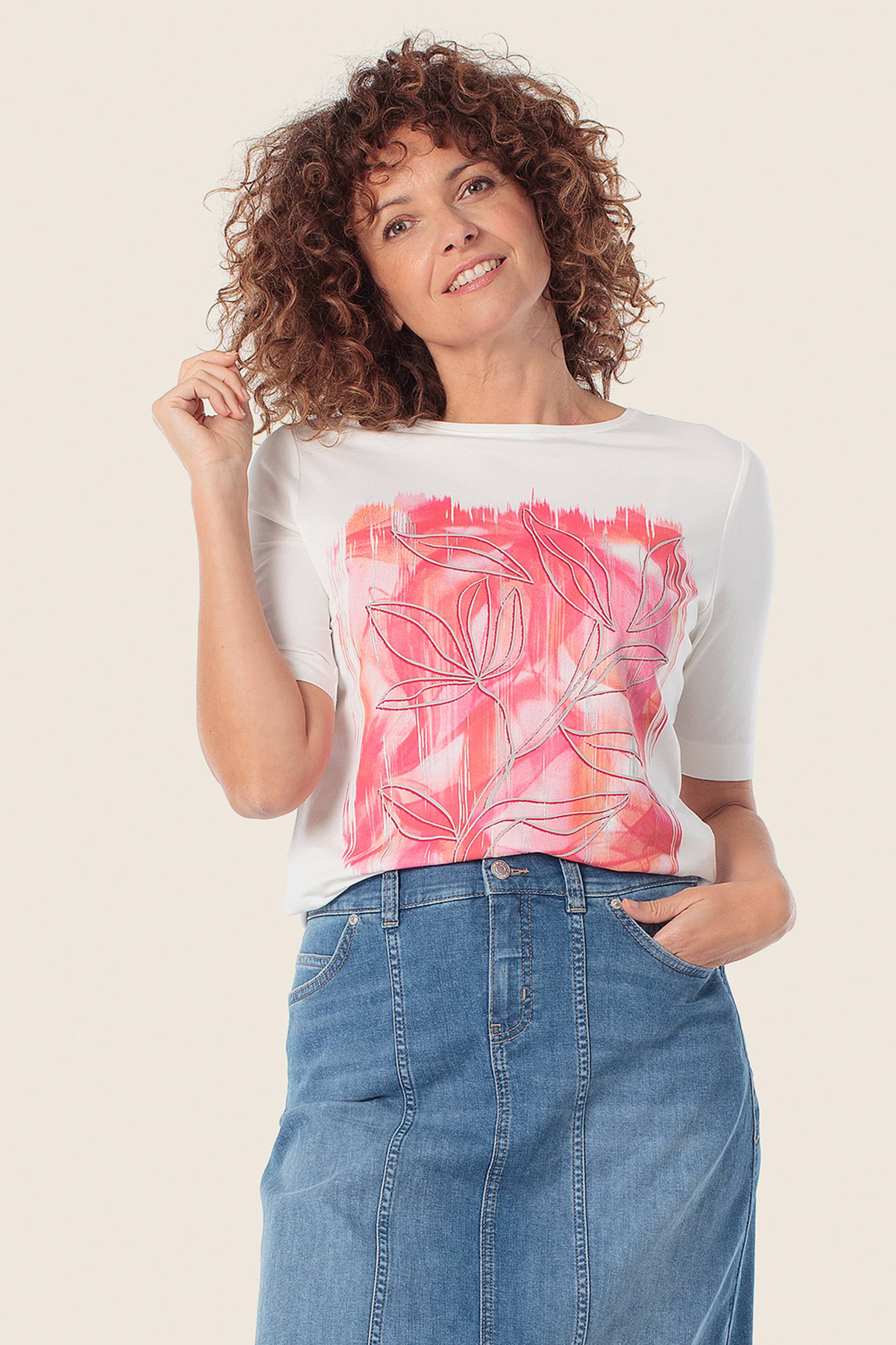 Bedrucktes T-Shirt mit abstraktem Design