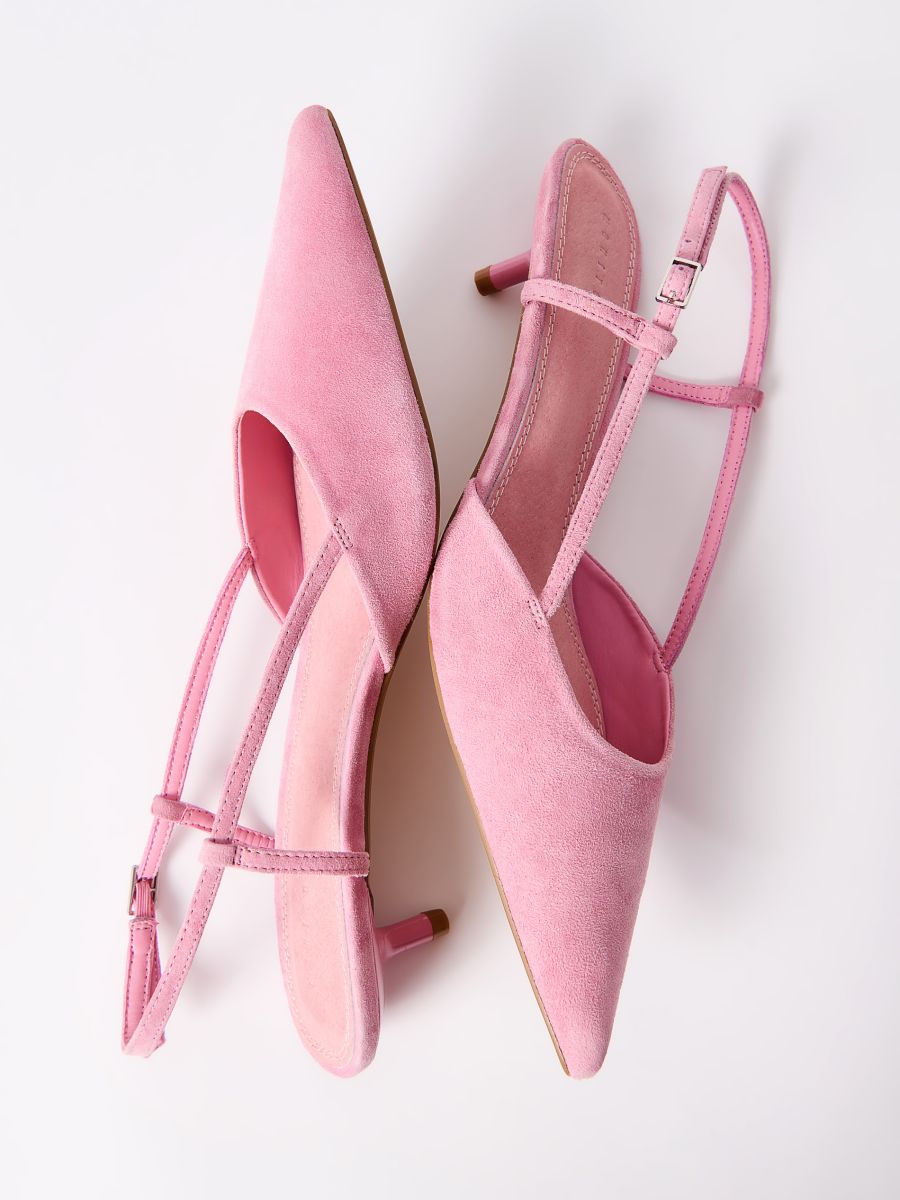 Zamszowe czółenka na szpilce