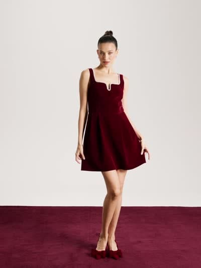 Welurowa sukienka mini