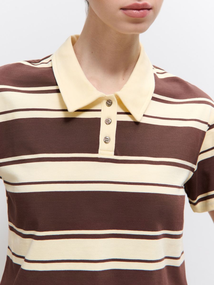 T-shirt z kołnierzykiem polo