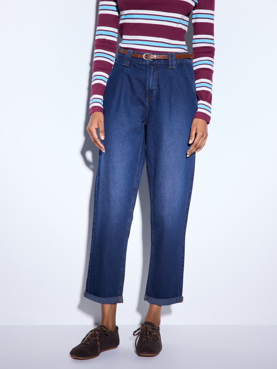 Jeansy chino slim z paskiem