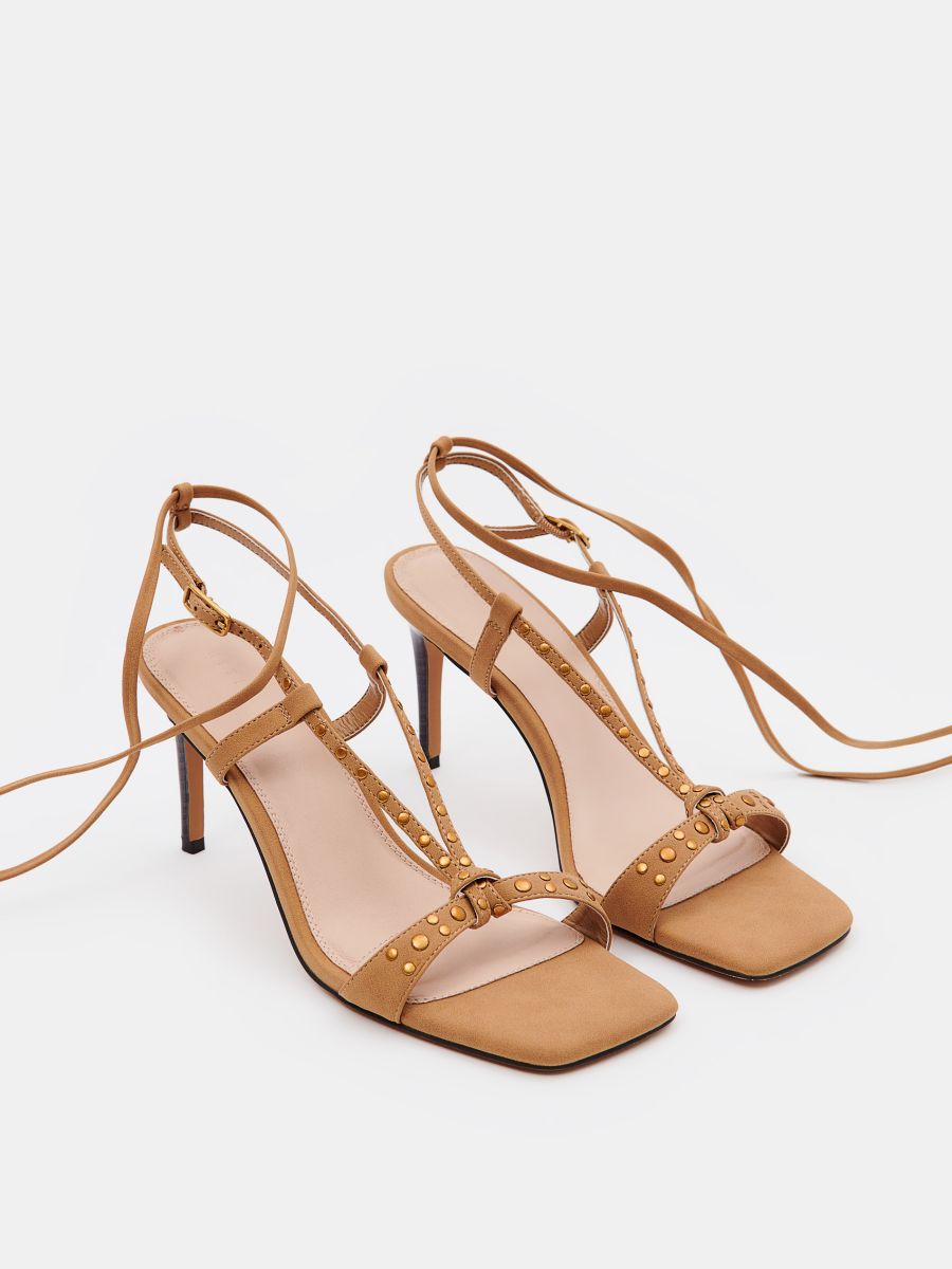 Sandały na szpilce