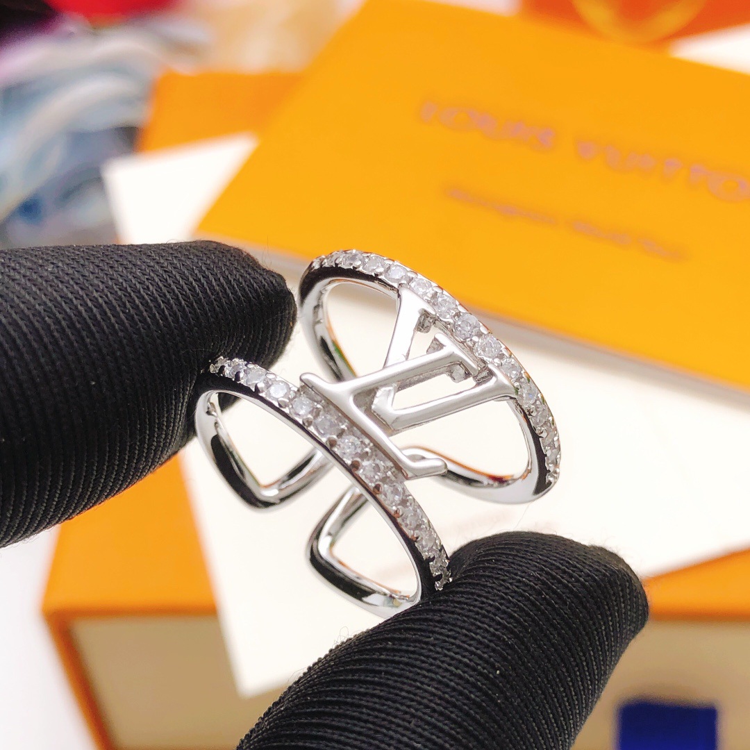 LV ring-28