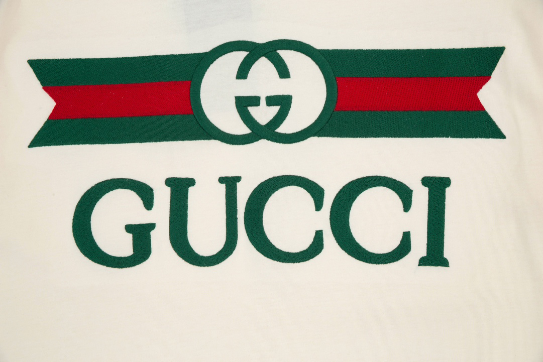Gucci clothing-65