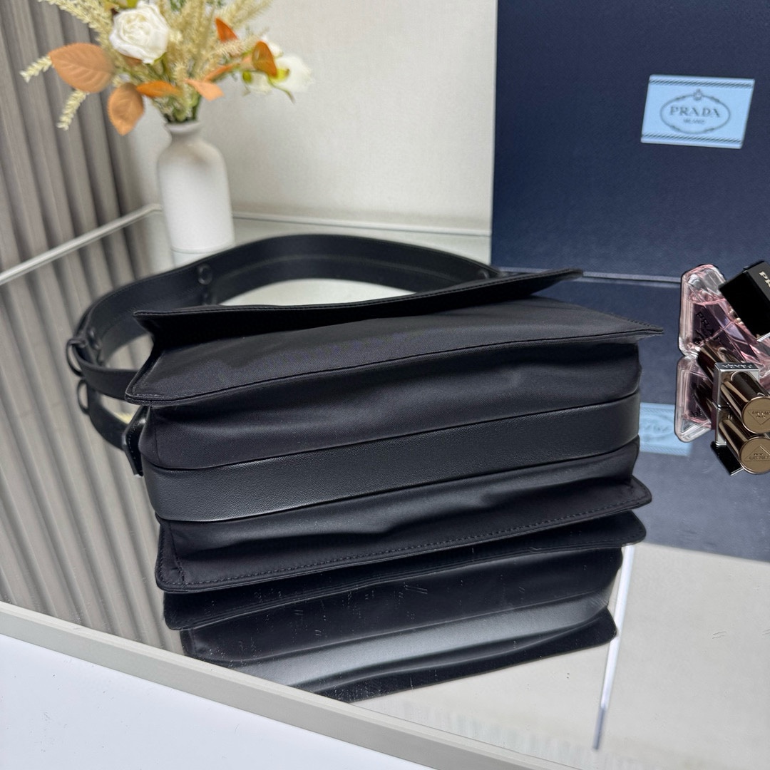 Prada bag-102