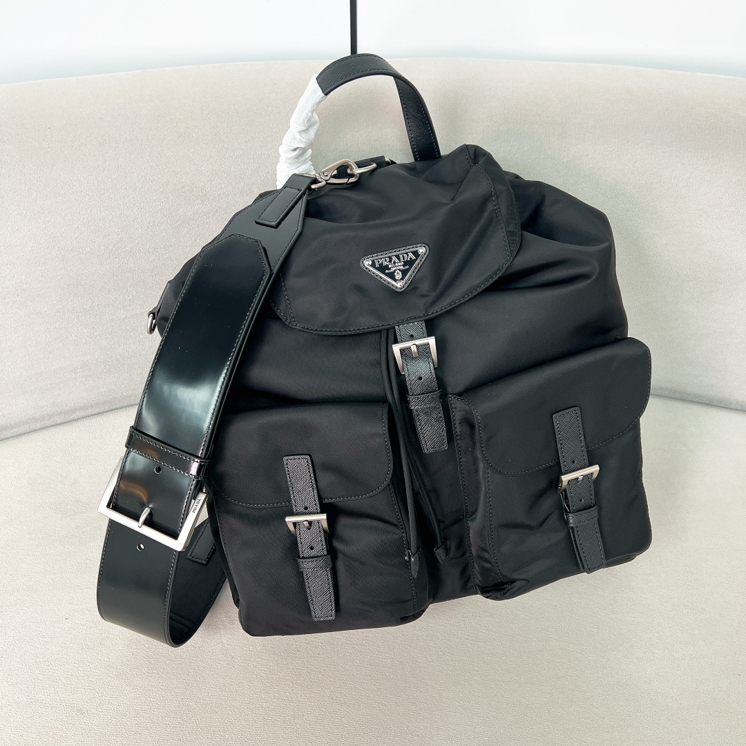 Prada bag-30